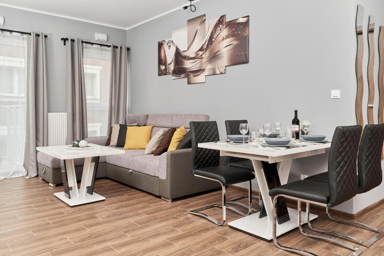 Apartments Wroclaw Jana Pawla II With Free Parking Wroclaw By Noclegi Renters Экстерьер фото