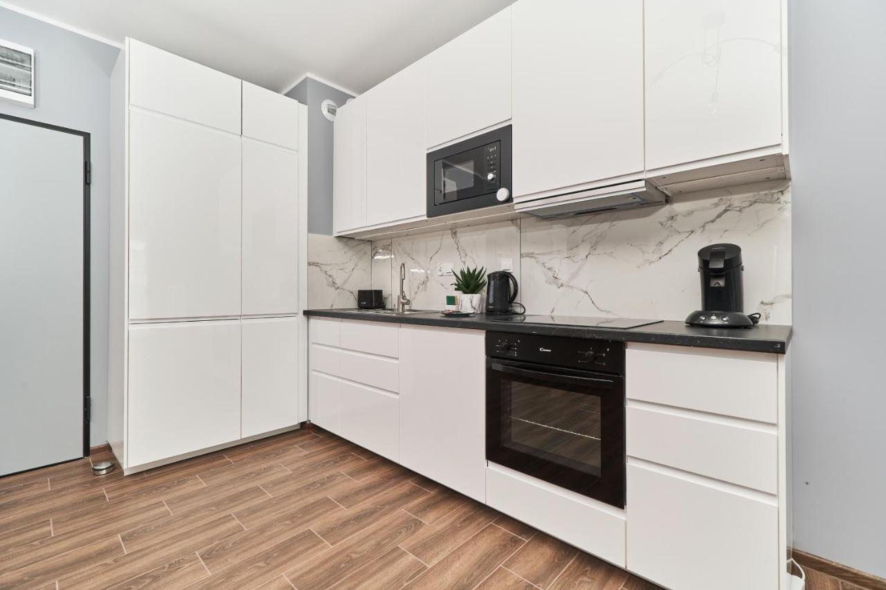 Apartments Wroclaw Jana Pawla II With Free Parking Wroclaw By Noclegi Renters Экстерьер фото
